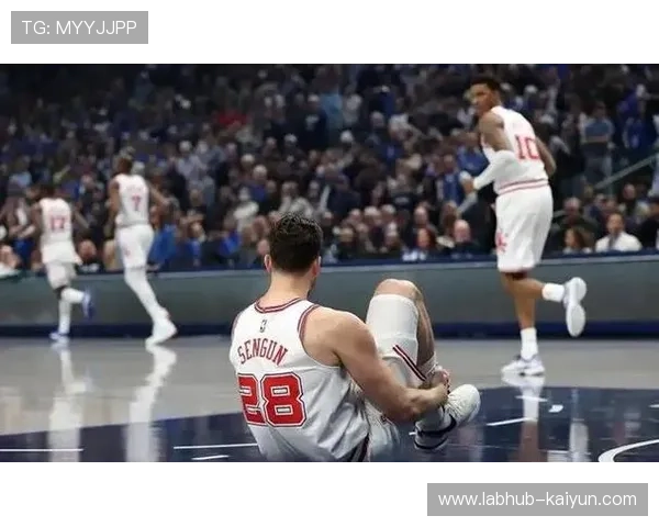 火箭主场迎战独行侠，弗拉格火热状态挑战申京内线优势