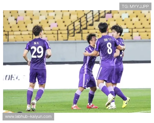 于根伟的执教考验：阵容有限+扣10分双重压力下的天津足球生存战